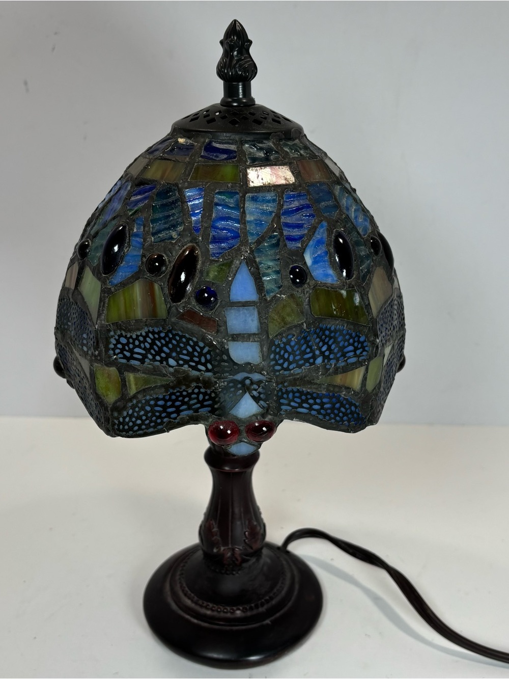 Tiffany Style Stained Glass Lamp Dragonfly Table Boudoir Vintage 12” Cottagecore - Picture 5 of 11